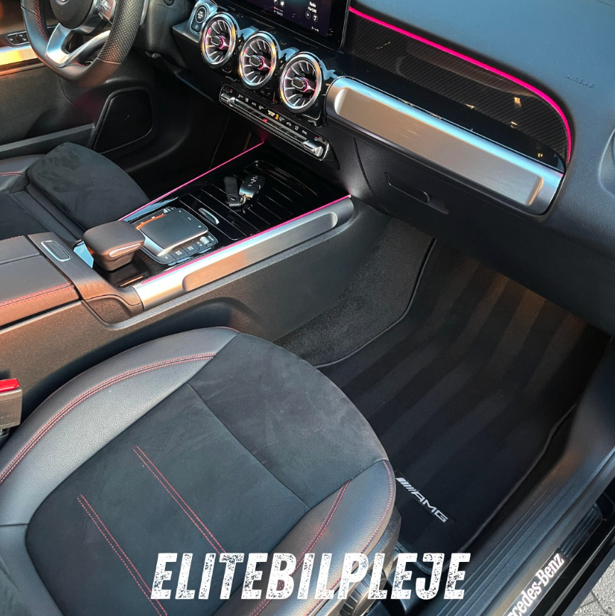 Rent bilsæde og instrumentbræt efter mobil bilpleje i Aalborg – EliteBilpleje